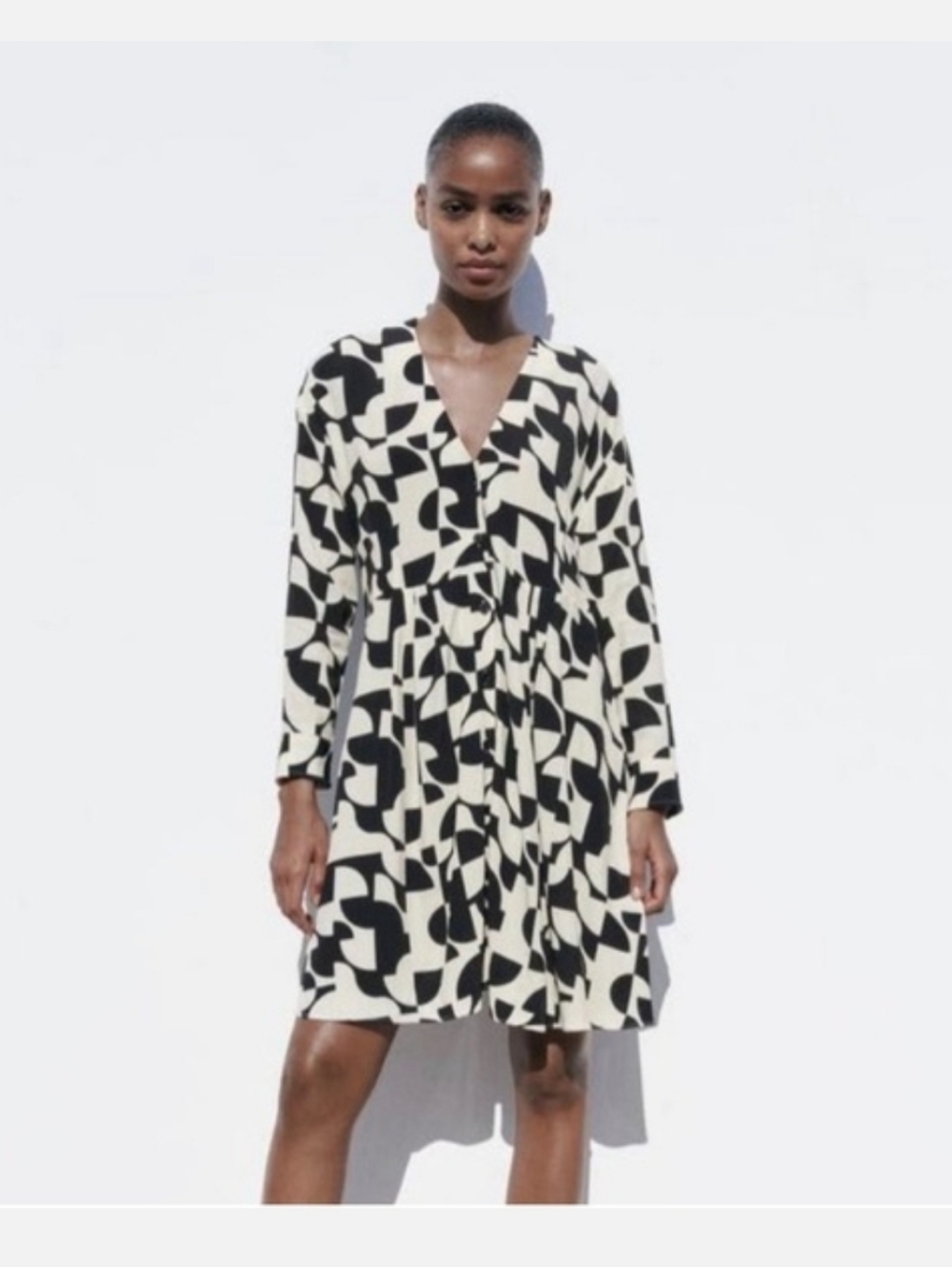 NWT Zara The Short Mari Black & White Abstract Long-Sleeve V-Neck Dress